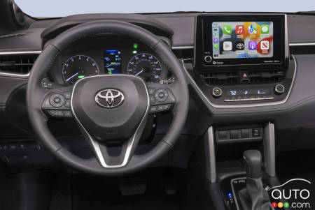 2023 Toyota Corolla Cross Hybrid - Steering wheel, multimedia screen